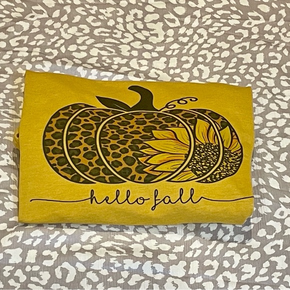 Hello fall tee - Picture 6 of 7